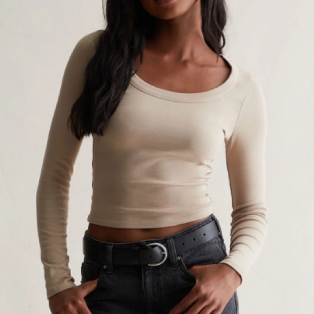 Pacsun long sleeve scoop neck top